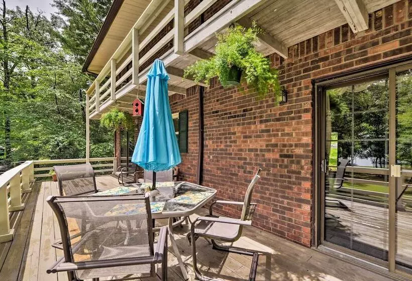 Waterfront Lake Barkley Home W/ Deck & Fire Pit!