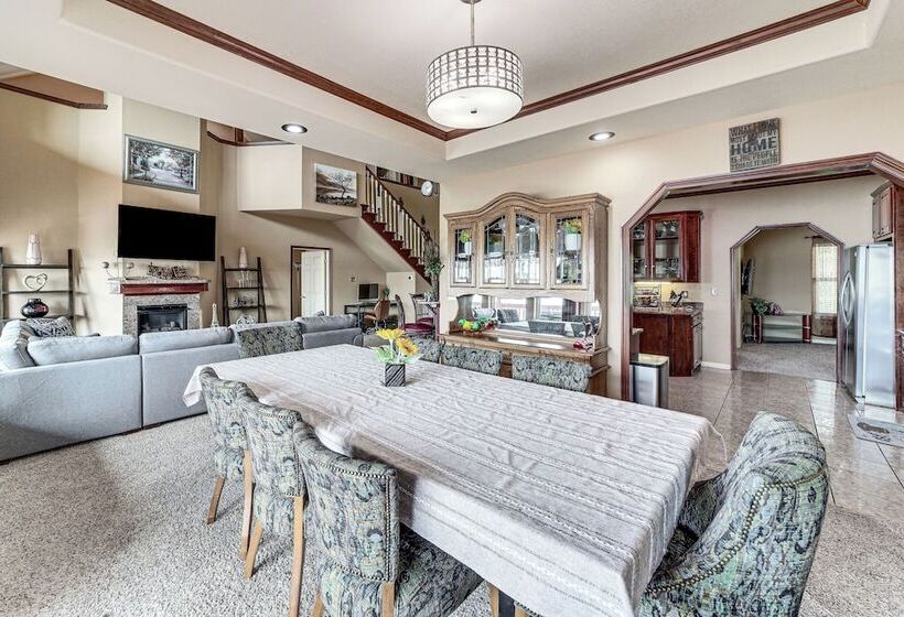 Waterfront Lake Eufaula Home: Multi Level Balcony