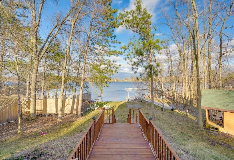 Wisconsin Cabin W/ Private Hot Tub & Deck