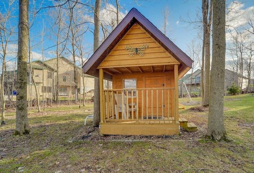 Wisconsin Cabin W/ Private Hot Tub & Deck