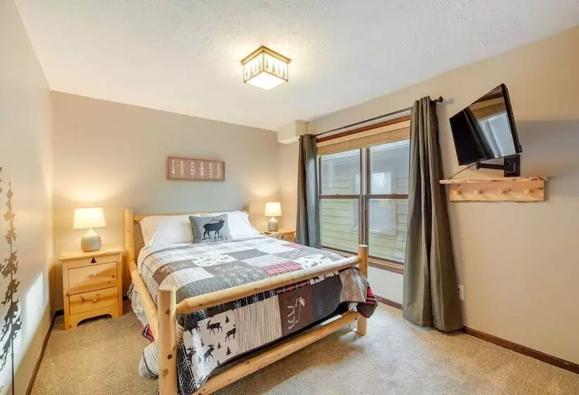 Wisconsin Cabin W/ Private Hot Tub & Deck