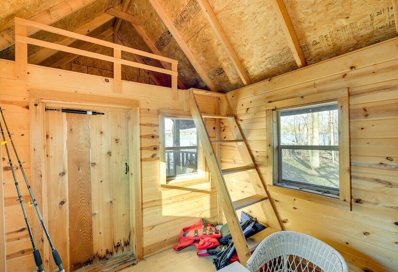 Wisconsin Cabin W/ Private Hot Tub & Deck