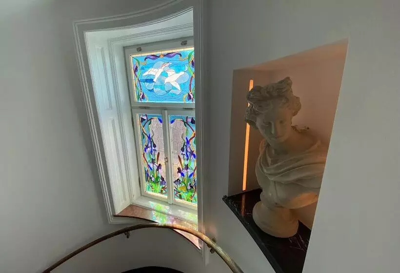 7th Heaven Vienna Center Apartments