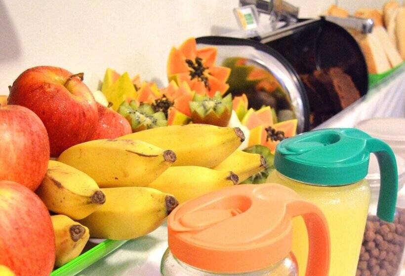 Clh Suites Copacabana Santa Clara   Hostel