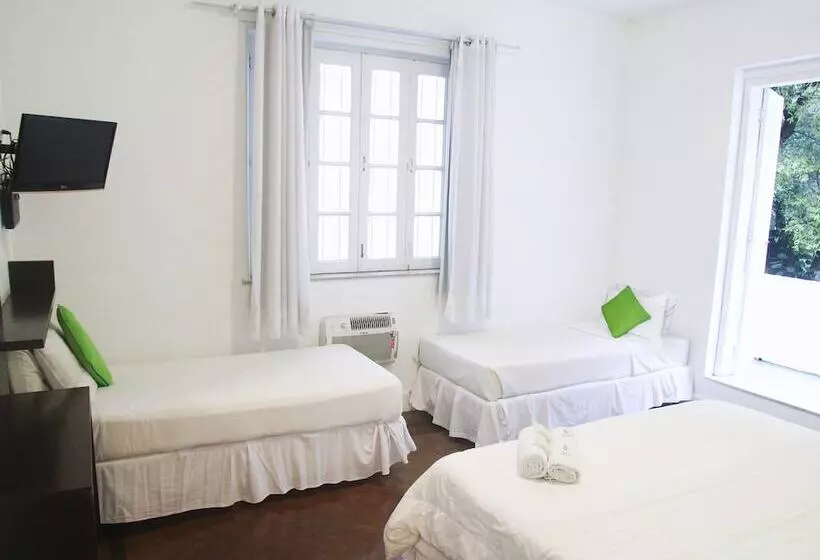 Clh Suites Copacabana Santa Clara Hostel