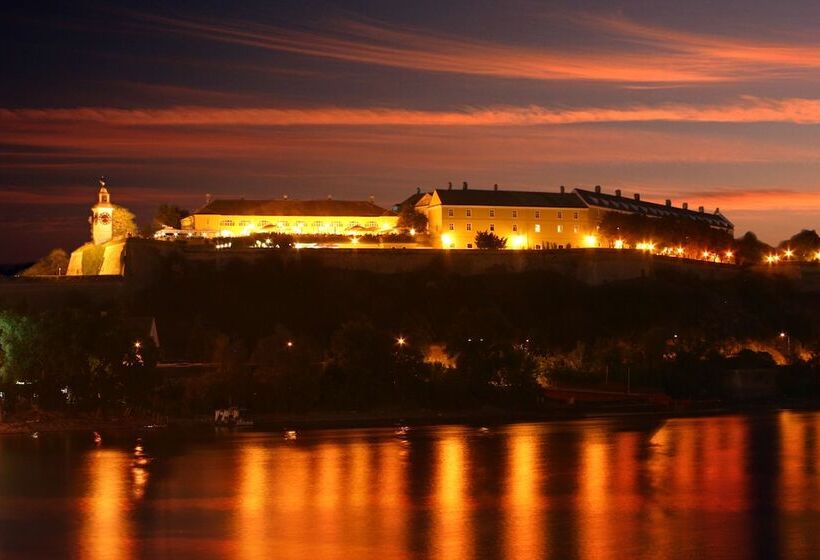 Garni Hotel Leopold I