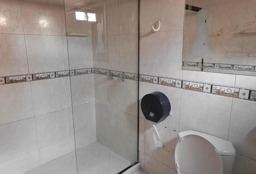 בית מלון כפרי Brisas Medellin