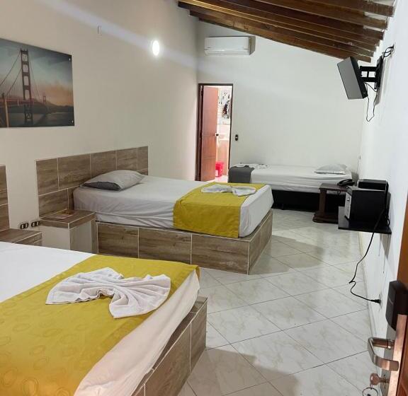 בית מלון כפרי Brisas Medellin