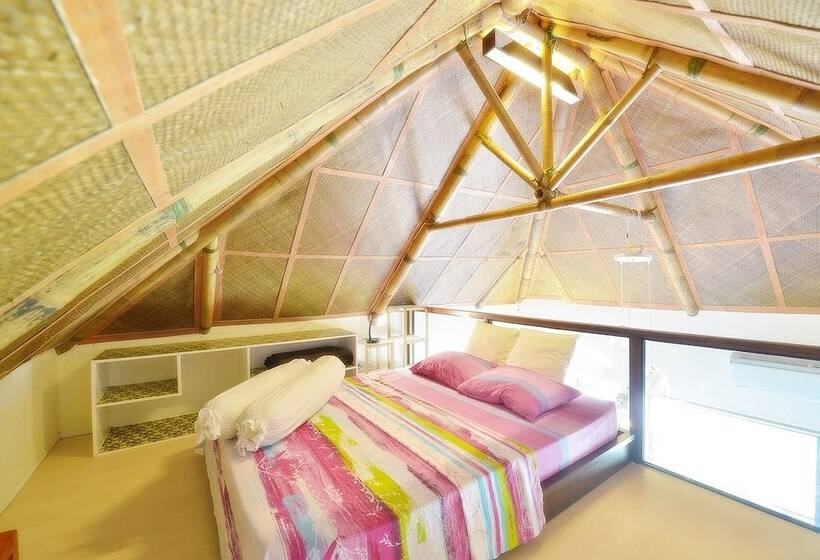 Отель Hangin Kite Center & Resort