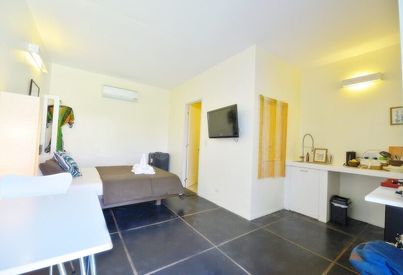 Отель Hangin Kite Center & Resort