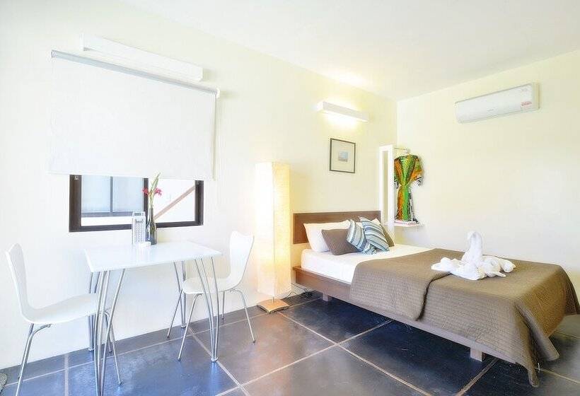 Отель Hangin Kite Center & Resort