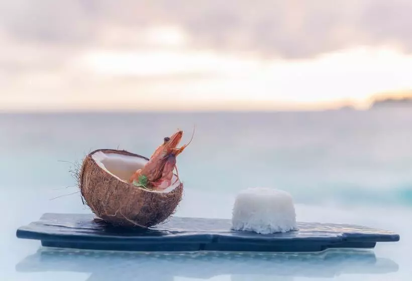 هتل Malahini Kuda Bandos Resort