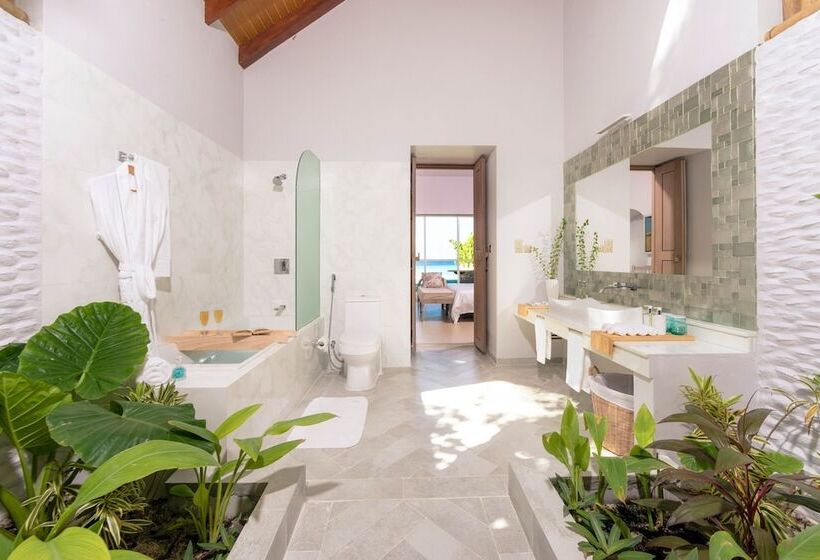 هتل Malahini Kuda Bandos Resort