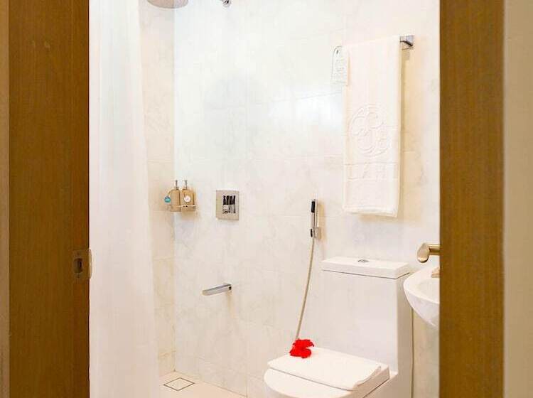 هتل Malahini Kuda Bandos Resort