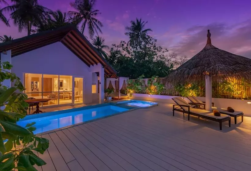 هتل Malahini Kuda Bandos Resort