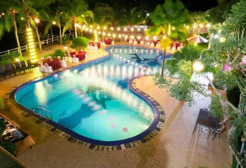 ホテル Novilla Boutique Resort