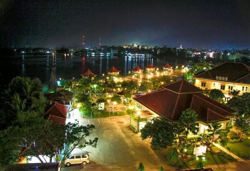 ホテル Novilla Boutique Resort