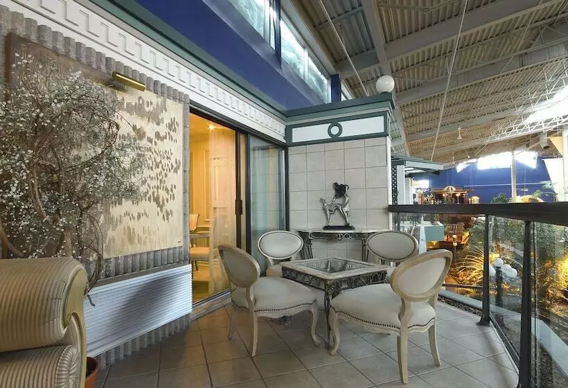 Hotel Quebec Inn