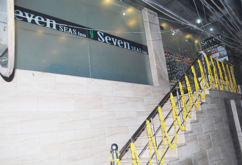 בית מלון כפרי Seven Seas Inn