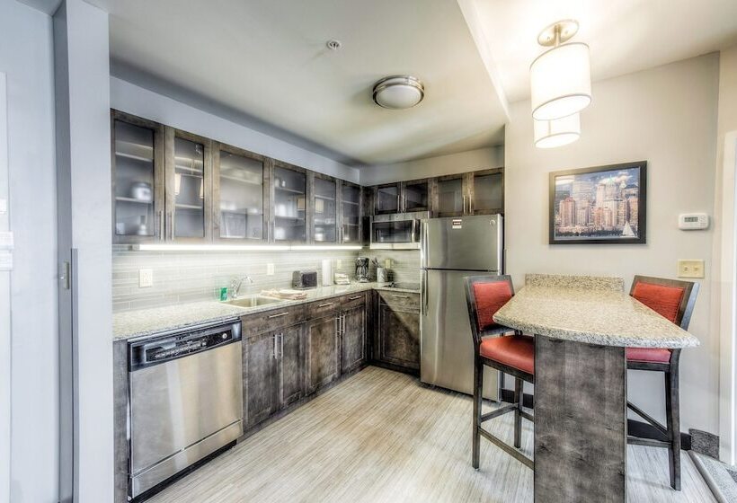 فندق Staybridge Suites   University Area Osu, An Ihg