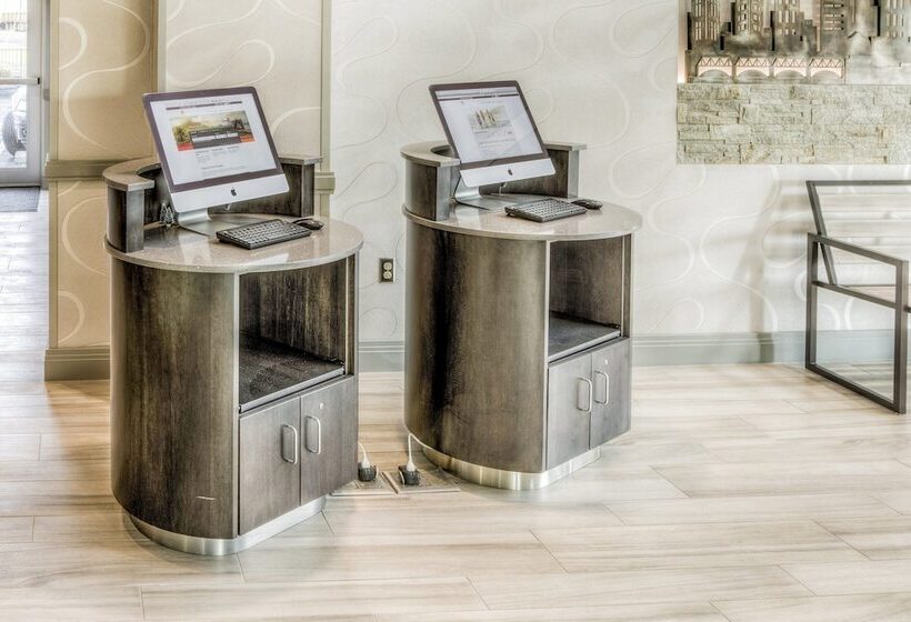 فندق Staybridge Suites   University Area Osu, An Ihg