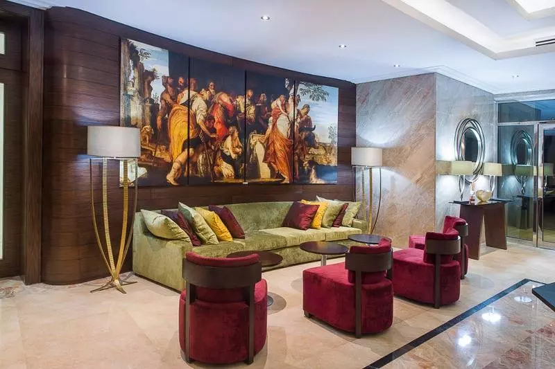 هتل The George
