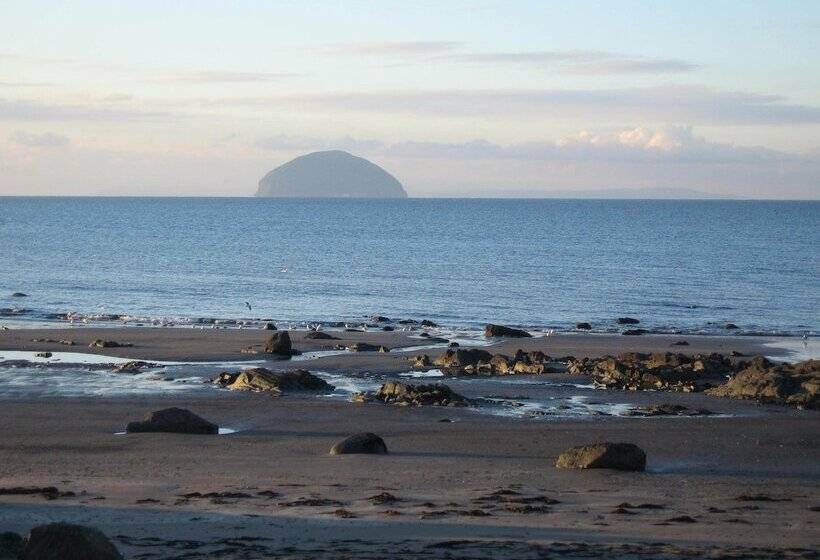 ホテル Woodland Bay