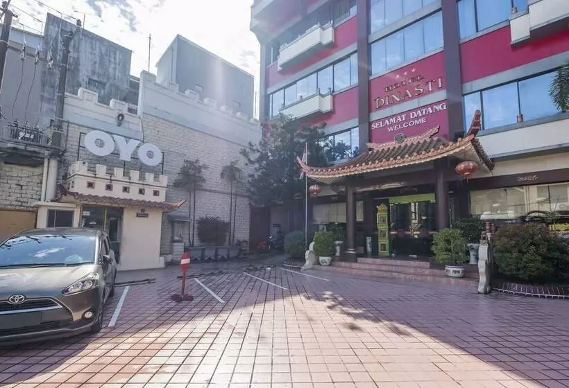 OYO 821 Hotel Dinasti