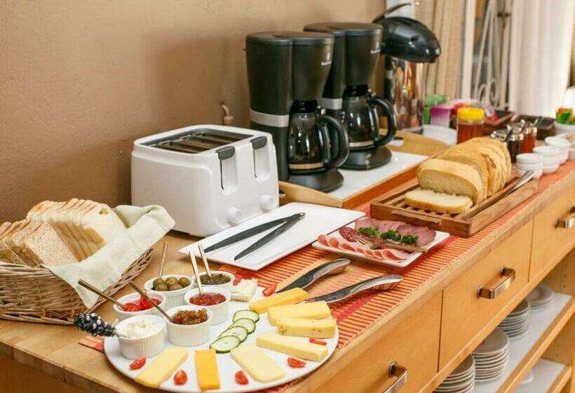 פנסיון Gumtree Guest House