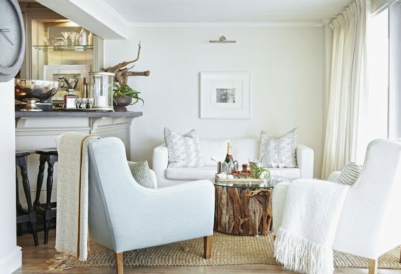 פנסיון Leisure Isle Lodge