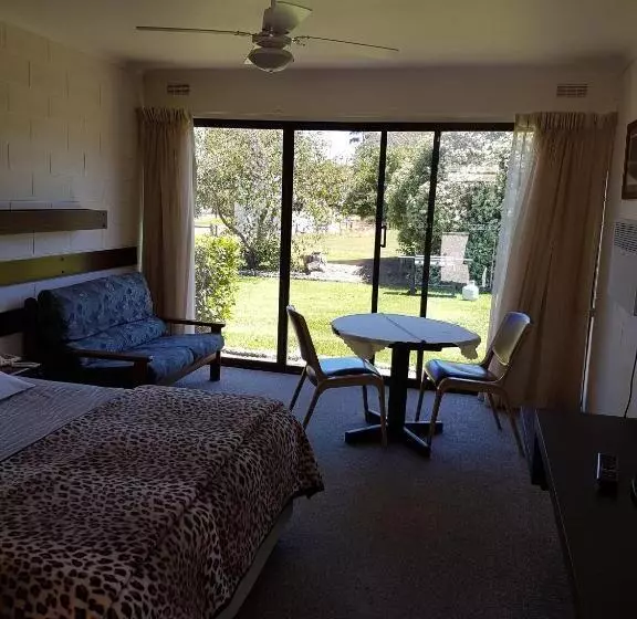 Toora Lodge Motel