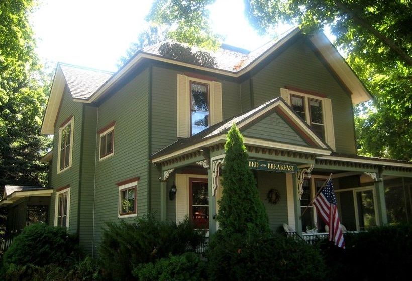 White Swan Inn Bed & Breakfast