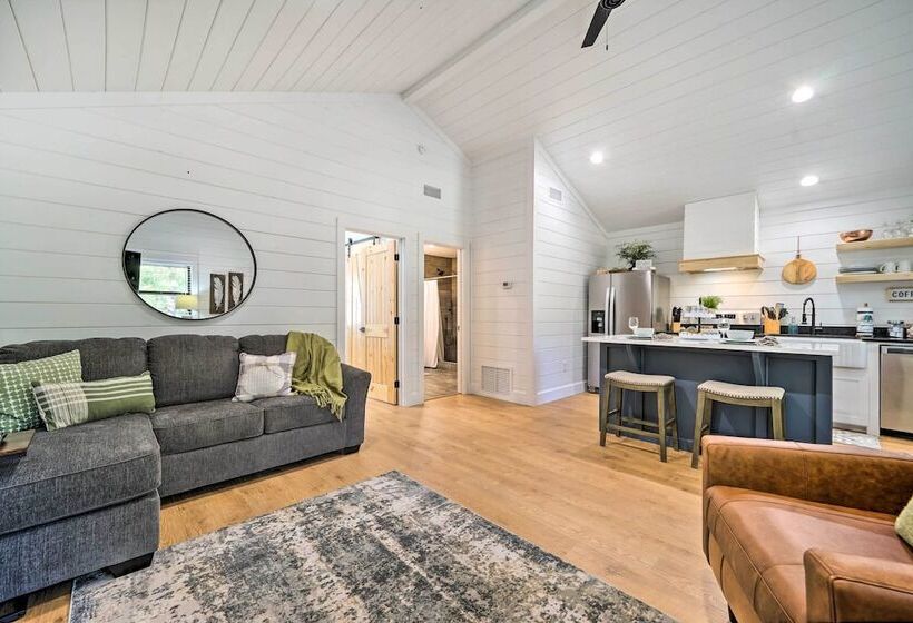 A Little Bit Of Simple Cabin W/ Pond Access