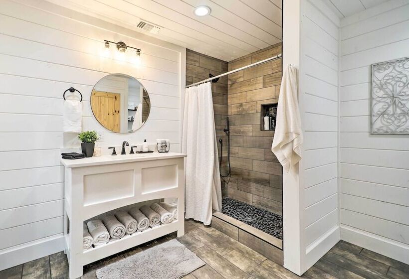 A Little Bit Of Simple Cabin W/ Pond Access