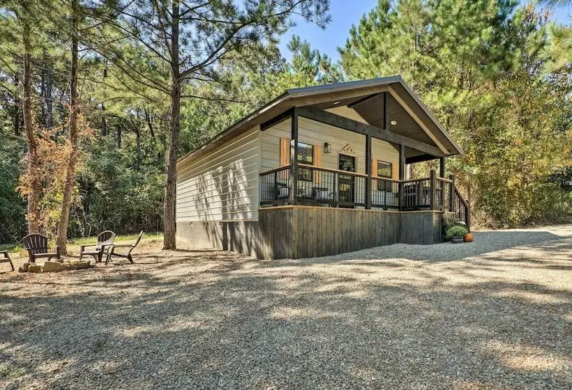 A Little Bit Of Simple  Cabin W/ Pond Access
