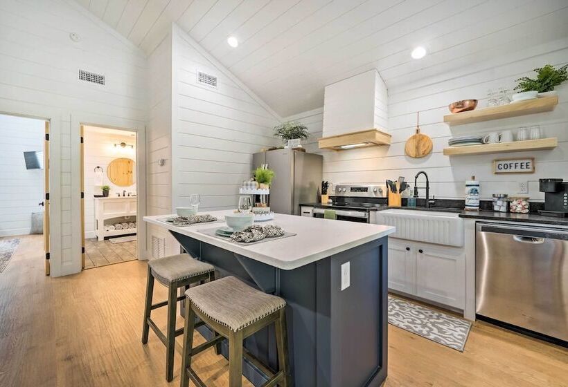 A Little Bit Of Simple Cabin W/ Pond Access