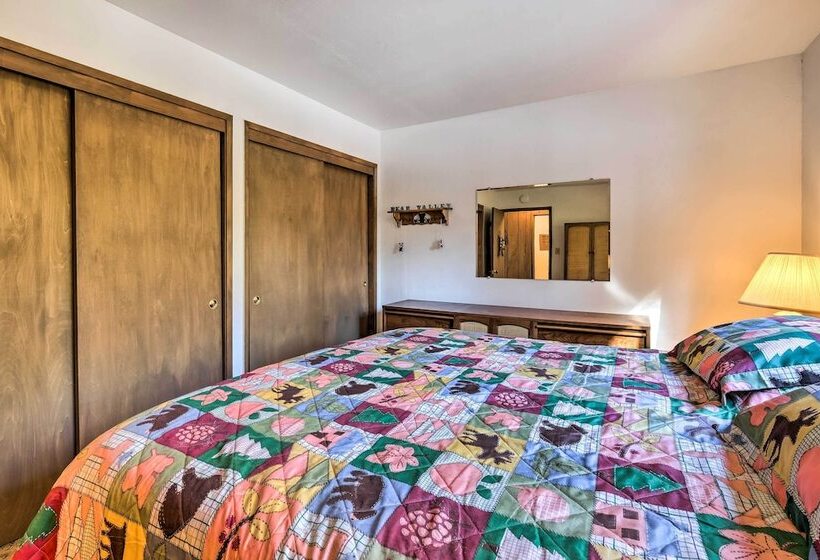 Near Hiking & Skiing: Bear Valley Cabin!