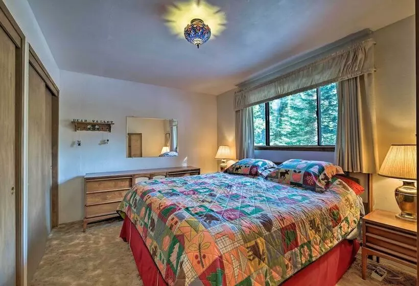 Near Hiking & Skiing: Bear Valley Cabin!