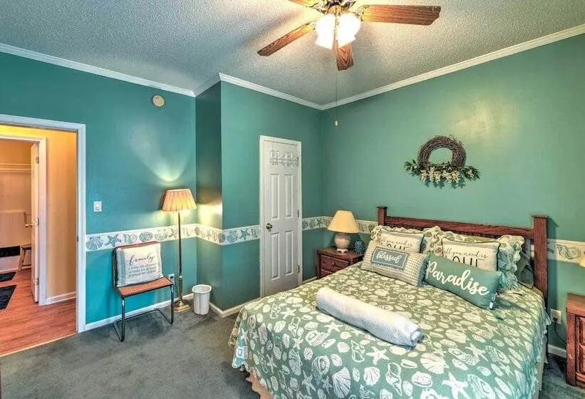 Beautiful Lakefront Retreat W/ Dock & Grill!