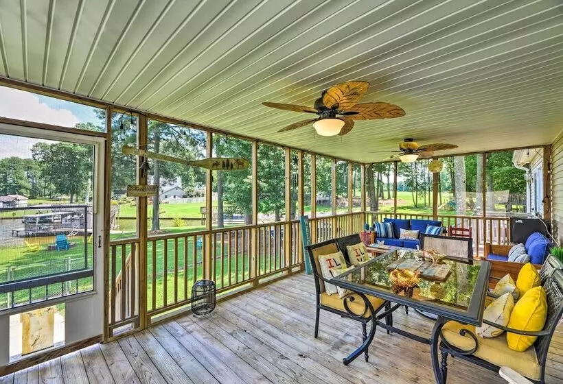 Beautiful Lakefront Retreat W/ Dock & Grill!