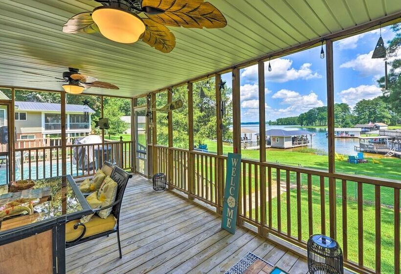 Beautiful Lakefront Retreat W/ Dock & Grill!