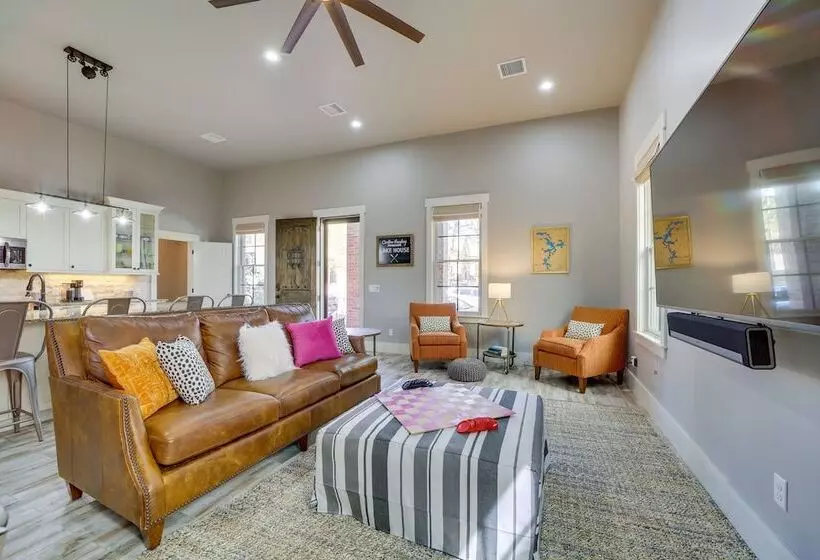 Carlton Landing Retreat W/ Eufaula Lake Access!