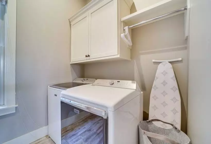 Carlton Landing Retreat W/ Eufaula Lake Access!