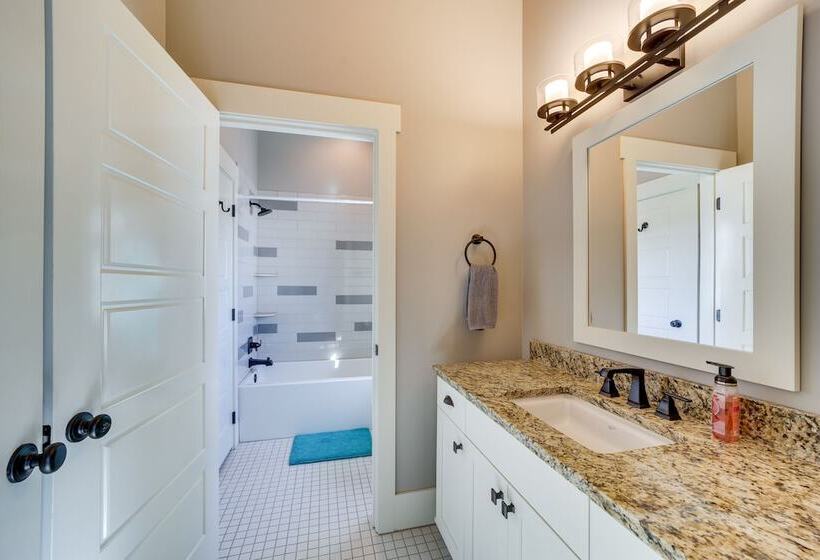 Carlton Landing Retreat W/ Eufaula Lake Access!