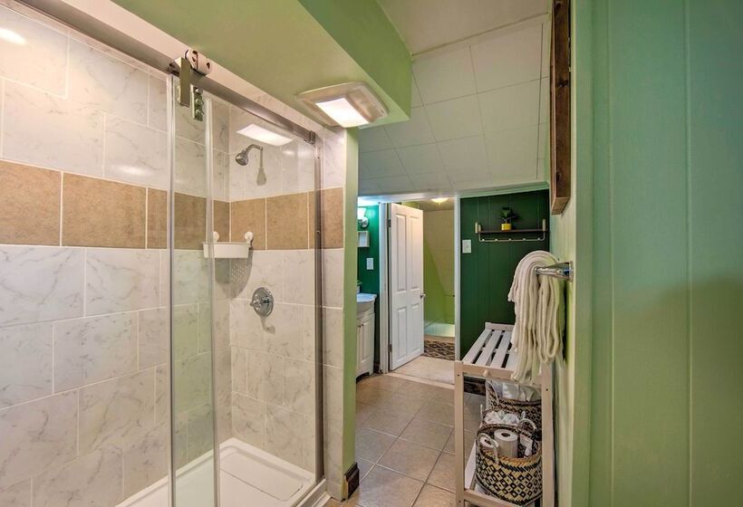 Central Lancaster Home < 1 Mi To Downtown!