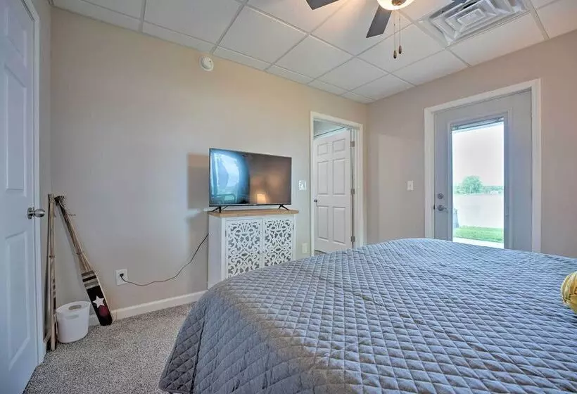 Coldwater Family Retreat W/ Boat Dock & Grill!