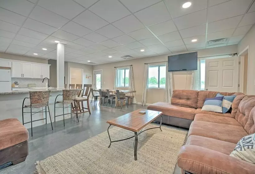 Coldwater Family Retreat W/ Boat Dock & Grill!