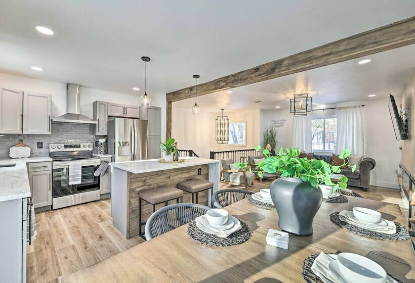 Contemporary Pocono Mountain Home W/ Deck