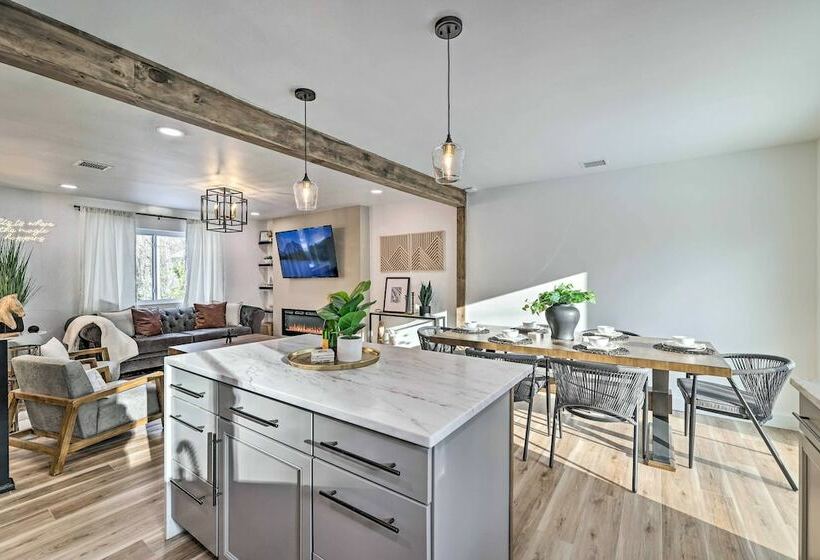 Contemporary Pocono Mountain Home W/ Deck