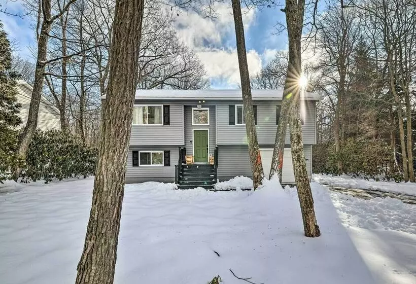 Contemporary Pocono Mountain Home W/ Deck